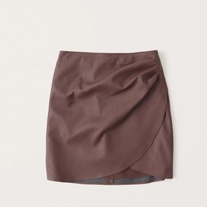 Abercrombie & Fitch Burgundy Vegan Leather Rushed Mini Skirt, M